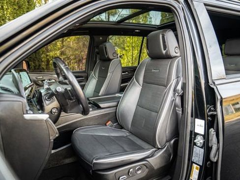 Used 2023 Cadillac Escalade Sport AWD/4WD image 42