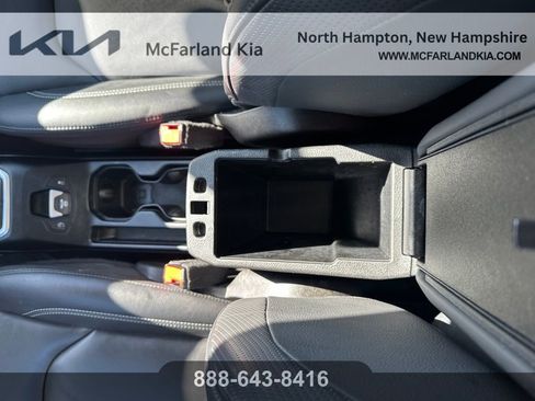 Used 2023 Jeep Renegade Limited image 27