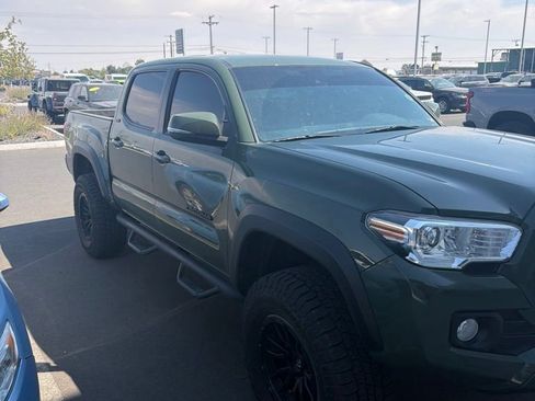 Used 2021 Toyota Tacoma SR5 w/ Trail Edition AWD/4WD image 10