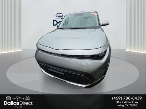 Used 2023 Kia Soul LX FWD image 3