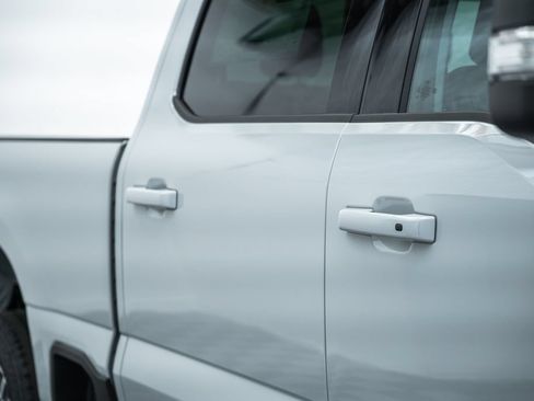 New 2026 Ford F250 Lariat w/ Lariat Premium Package AWD/4WD image 17