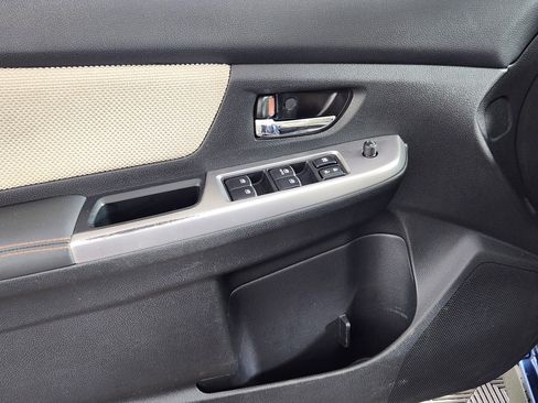 Used 2017 Subaru Crosstrek 2.0i Premium image 16