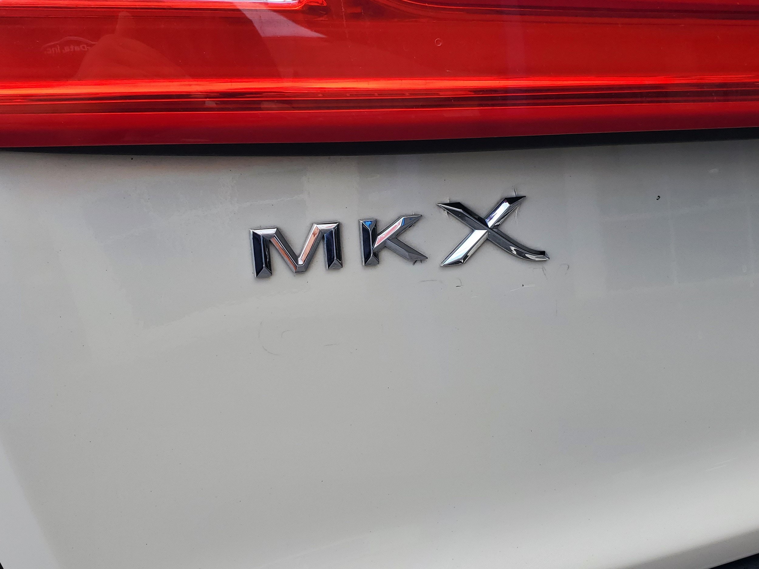 Used 2016 Lincoln MKX Reserve w/ Technology Package FWD image 8