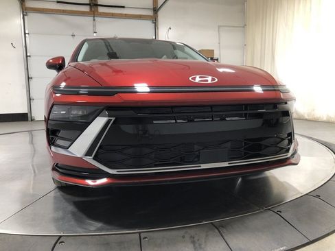 New 2025 Hyundai Sonata SEL image 2