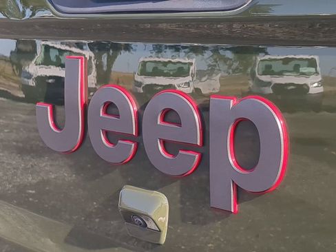 Used 2021 Jeep Gladiator Rubicon image 13