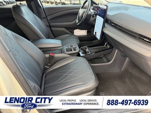 Used 2025 Ford Mustang Mach-E Select w/ Comfort Package Lite AWD/4WD image 13
