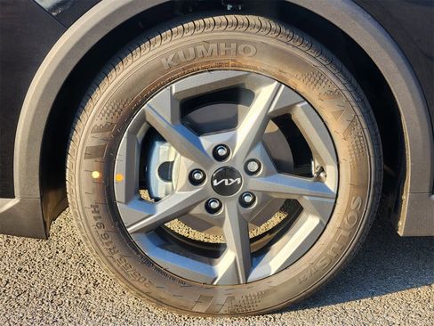 New 2025 Kia K4 LXS image 9