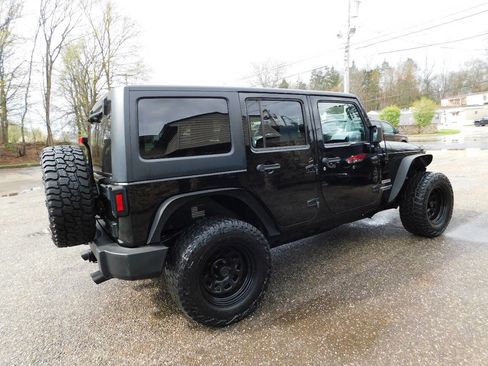 Used 2013 Jeep Wrangler Unlimited Sport AWD/4WD image 10
