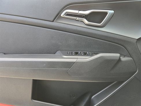New 2026 Kia Sportage LX image 16