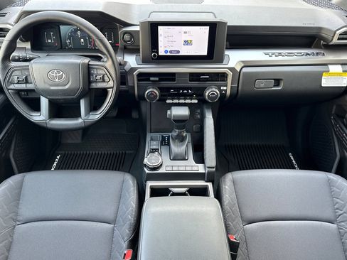 Certified 2025 Toyota Tacoma SR5 AWD/4WD image 11