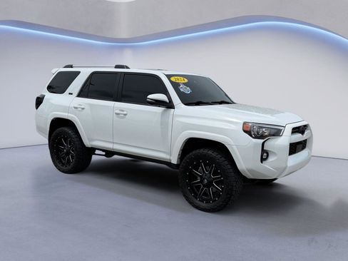 Used 2024 Toyota 4Runner SR5 Premium w/ Moonroof Package AWD/4WD image 1