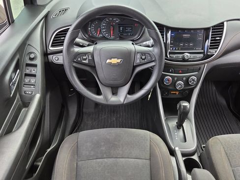 Used 2021 Chevrolet Trax LS w/ Tint and Cruise Package FWD image 13