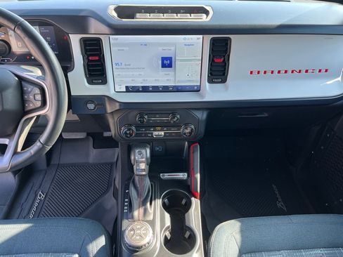 Used 2024 Ford Bronco Heritage Edition image 27
