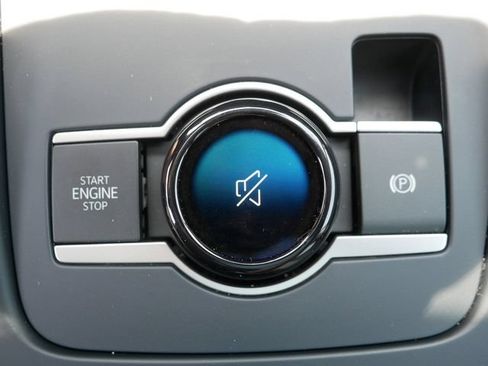 Certified 2025 Volkswagen Tiguan SE AWD/4WD image 34