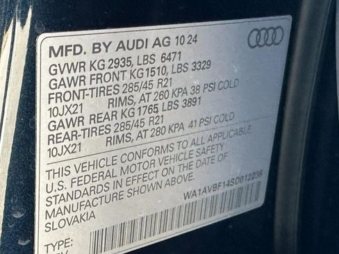 Certified 2025 Audi Q8 Premium w/ Convenience Package image 33