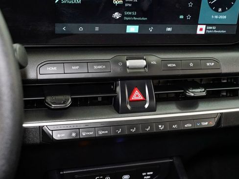 Certified 2025 Kia K4 FWD image 18