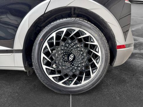 Used 2023 Hyundai Ioniq 5 Limited image 36