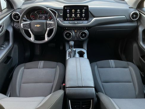 Used 2025 Chevrolet Blazer LT image 19
