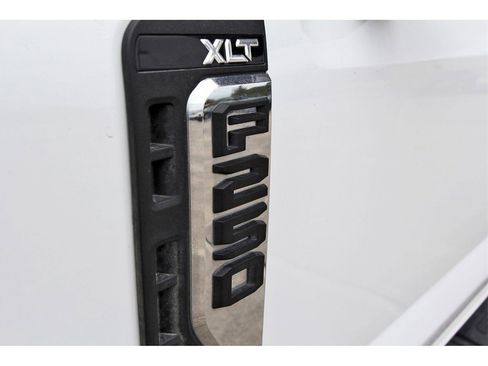 Used 2024 Ford F250 XLT w/ FX4 Off-Road Package image 28