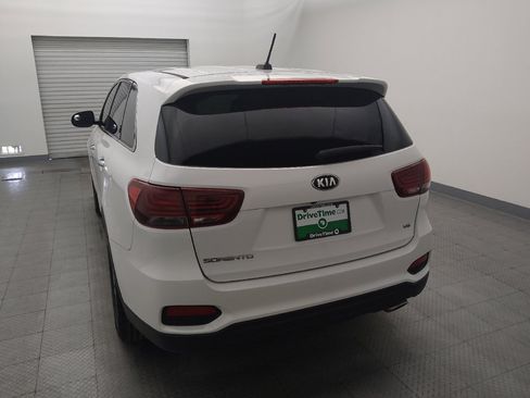 Used 2020 Kia Sorento LX image 6