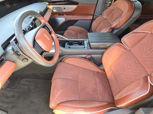 Used 2024 Lincoln Nautilus Black Label image 13