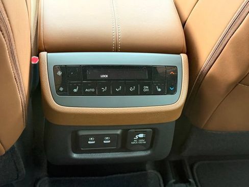 New 2026 Nissan Pathfinder Platinum AWD/4WD image 21