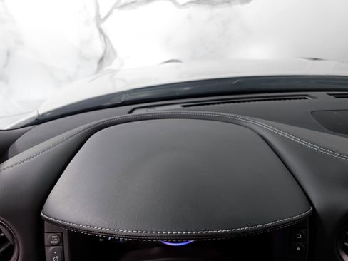 Used 2015 Nissan GT-R Premium image 30