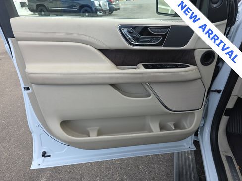 Used 2020 Lincoln Navigator Reserve w/ Equipment Group 208A Reserve image 12