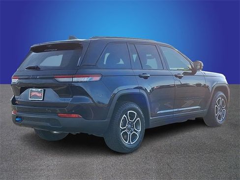 Used 2022 Jeep Grand Cherokee Trailhawk w/ Advanced Protech Group II image 4