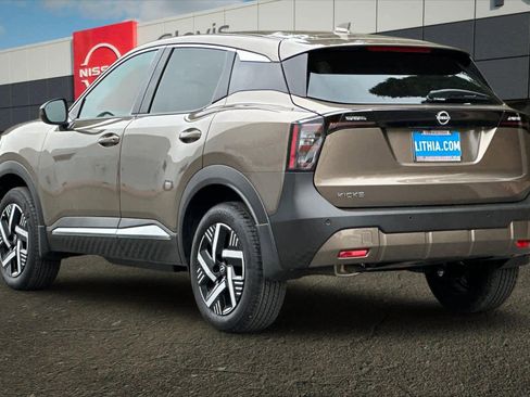 Certified 2025 Nissan Kicks SV image 7