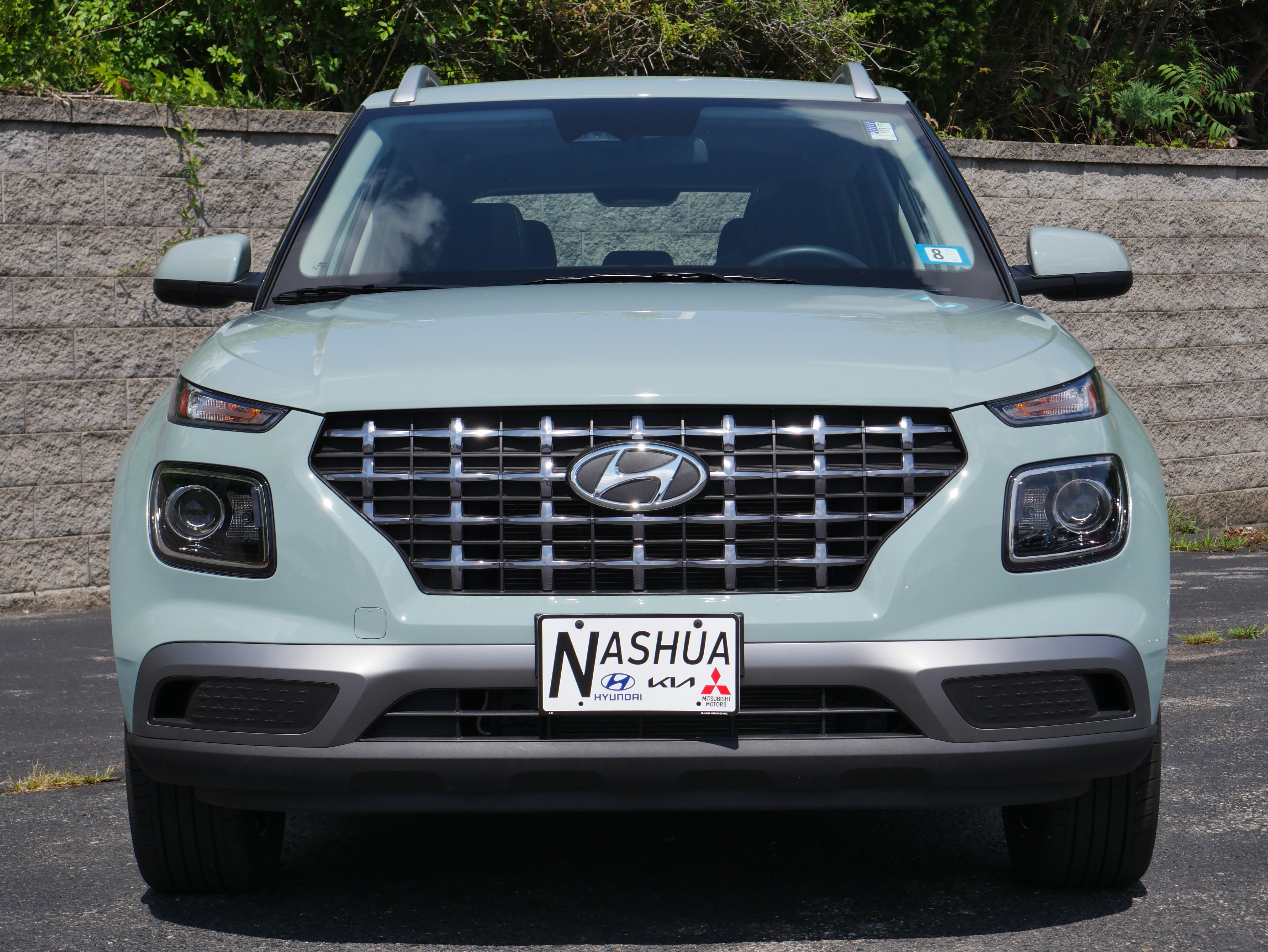 Used 2026 Hyundai Venue SEL FWD image 2