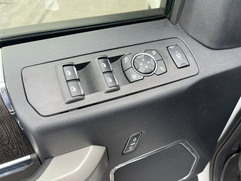 Used 2021 Ford F250 Lariat w/ FX4 Off-Road Package image 13