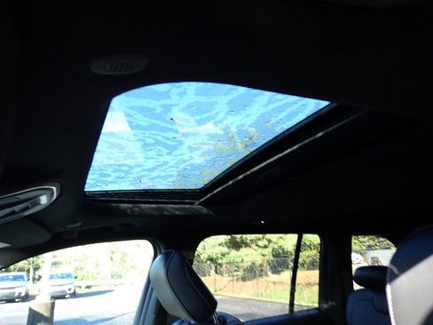 New 2025 Jeep Grand Cherokee 4WD image 17