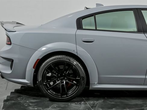 Used 2022 Dodge Charger SRT Hellcat w/ SRT Black Package image 11
