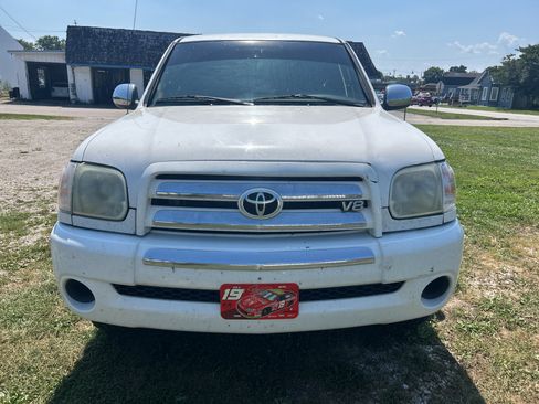 Used 2005 Toyota Tundra SR5 RWD image 2