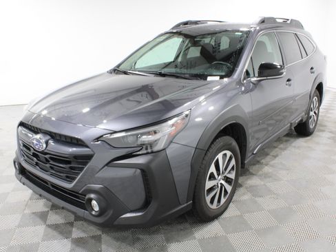 Used 2025 Subaru Outback Premium w/ Popular Package #1A AWD/4WD image 40