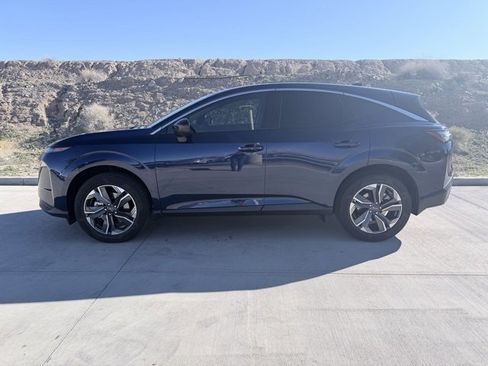 Certified 2025 Nissan Murano SV image 5