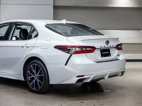 Used 2024 Toyota Camry SE image 22