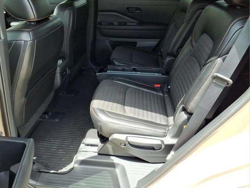 Used 2024 Nissan Pathfinder Rock Creek AWD/4WD image 12