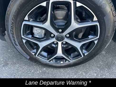 Certified 2025 Jeep Compass Limited AWD/4WD image 12