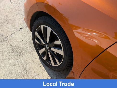 Used 2022 Nissan Versa SR w/ Convenience Package image 6