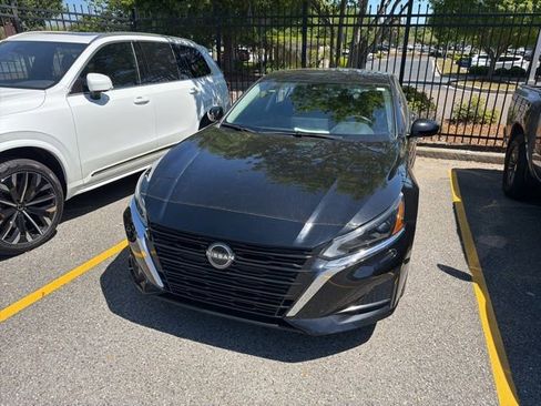 Used 2023 Nissan Altima 2.5 SV w/ SV Premium Package image 25
