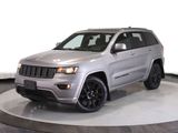 Used 2017 Jeep Grand Cherokee Altitude image 1