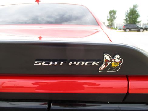 Used 2021 Dodge Challenger R/T Scat Pack RWD image 5