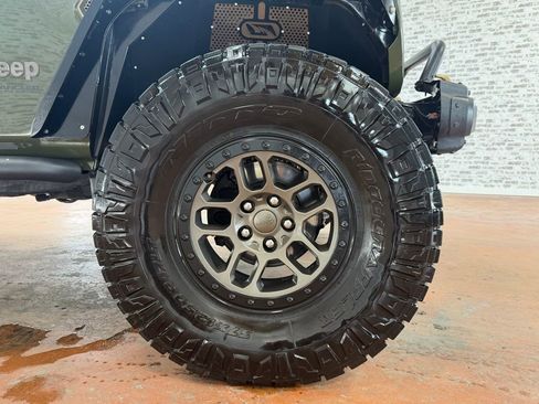Used 2022 Jeep Wrangler Unlimited Rubicon AWD/4WD image 8