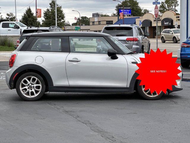Used 2014 MINI Cooper 2-Door Hardtop FWD image 2