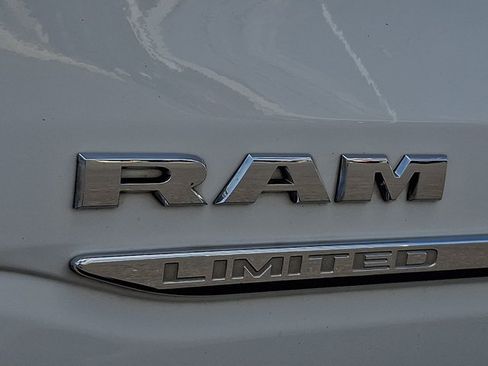 Used 2020 RAM 1500 Limited w/ Body Color Bumper Group AWD/4WD image 31