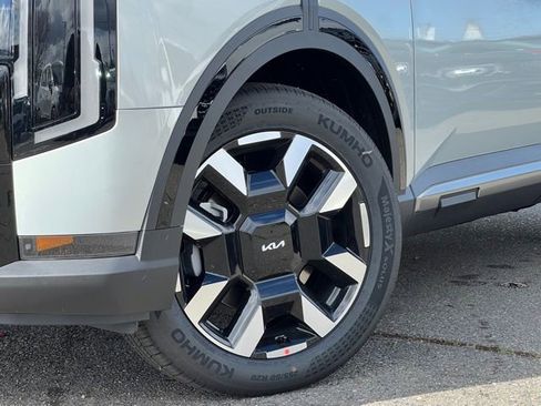 New 2027 Kia Telluride S image 2