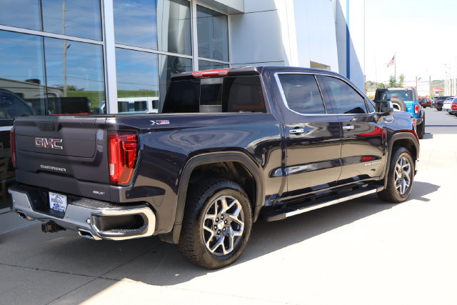 Used 2024 GMC Sierra 1500 SLT w/ SLT Premium Plus Package AWD/4WD image 3