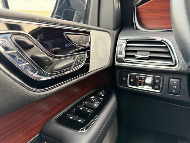Used 2024 Lincoln Navigator L Reserve AWD/4WD image 29